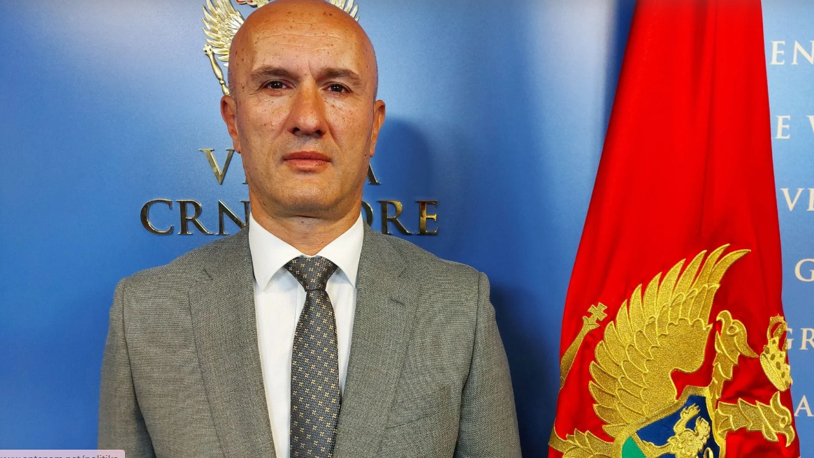 Laković: Čuvari Velike plaže digli vile i baklje radi sporazuma gdje se Ulcinj ni ne pominje