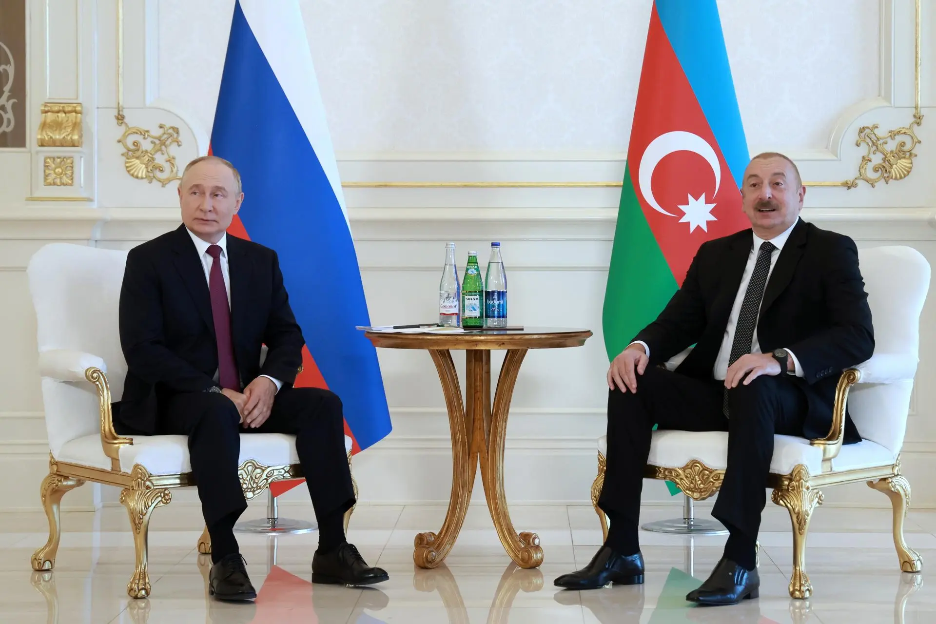 Azerbejdžan pustio ruskog novinara iz zatvora u kućni pritvor nakon sastanka Putina i Alijeva