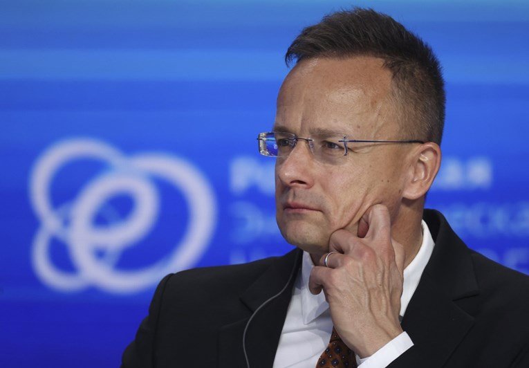 Sijarto: Ursula von der Lajen nam želi loše, Vučić i Dodik ne