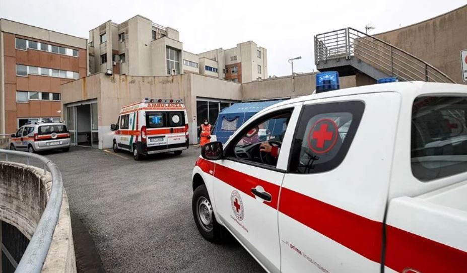 Broj ponovo raste: U Italiji za dan umrlo 837 osoba