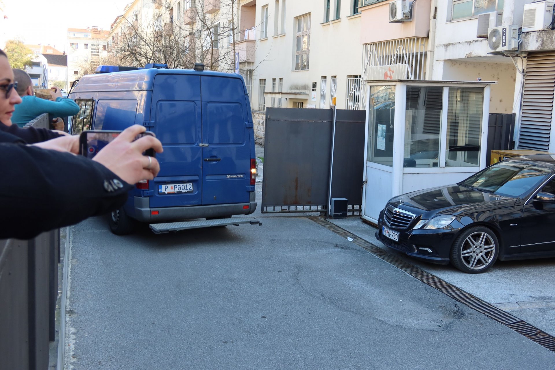 UP: Bivši policijski službenik iz Tivta pravosnažno kažnjen – tvrdnje o podmetanju droge netačne