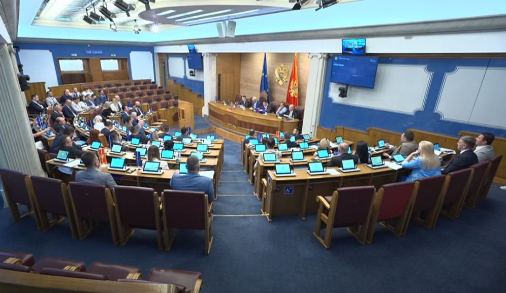 Usvojen Prijedlog odluke o upućivanju vojnika CG u sastav misije vojne pomoći EU za podršku Ukrajini