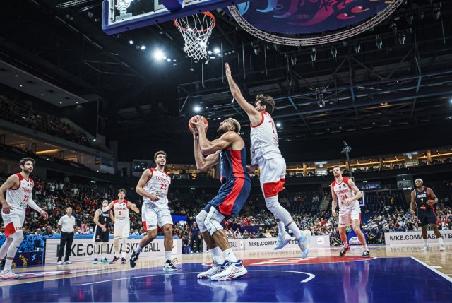 Turska prokockala pobjedu, Francuska u četvrtfinalu