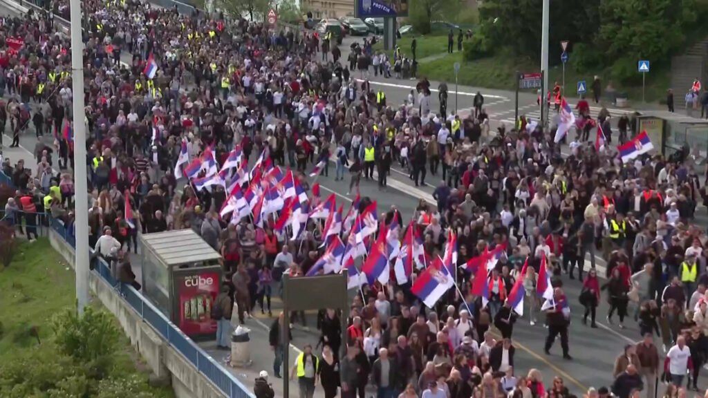 Arhiv javnih skupova: Vučićevom protestu prisustvovalo 55.000 osoba, studenti u martu okupili 325.000