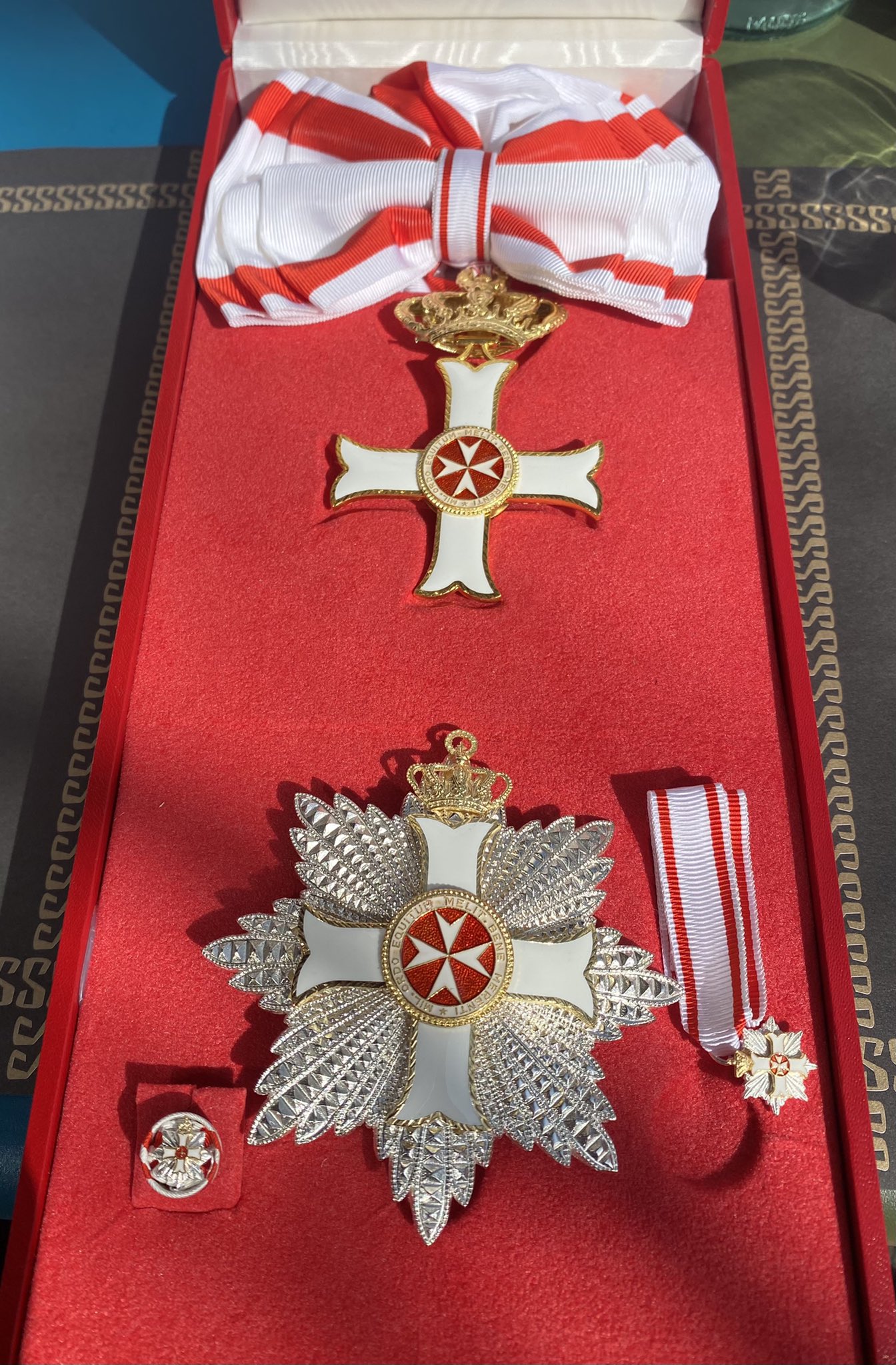 Ambasadoru Vlahoviću uručen orden Velikog malteškog krsta za zasluge