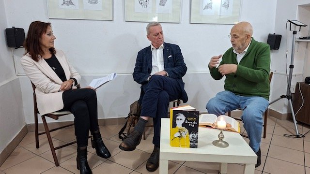 U Mariboru održana promocija knjige Milorada Popovića "Dvorski trg"