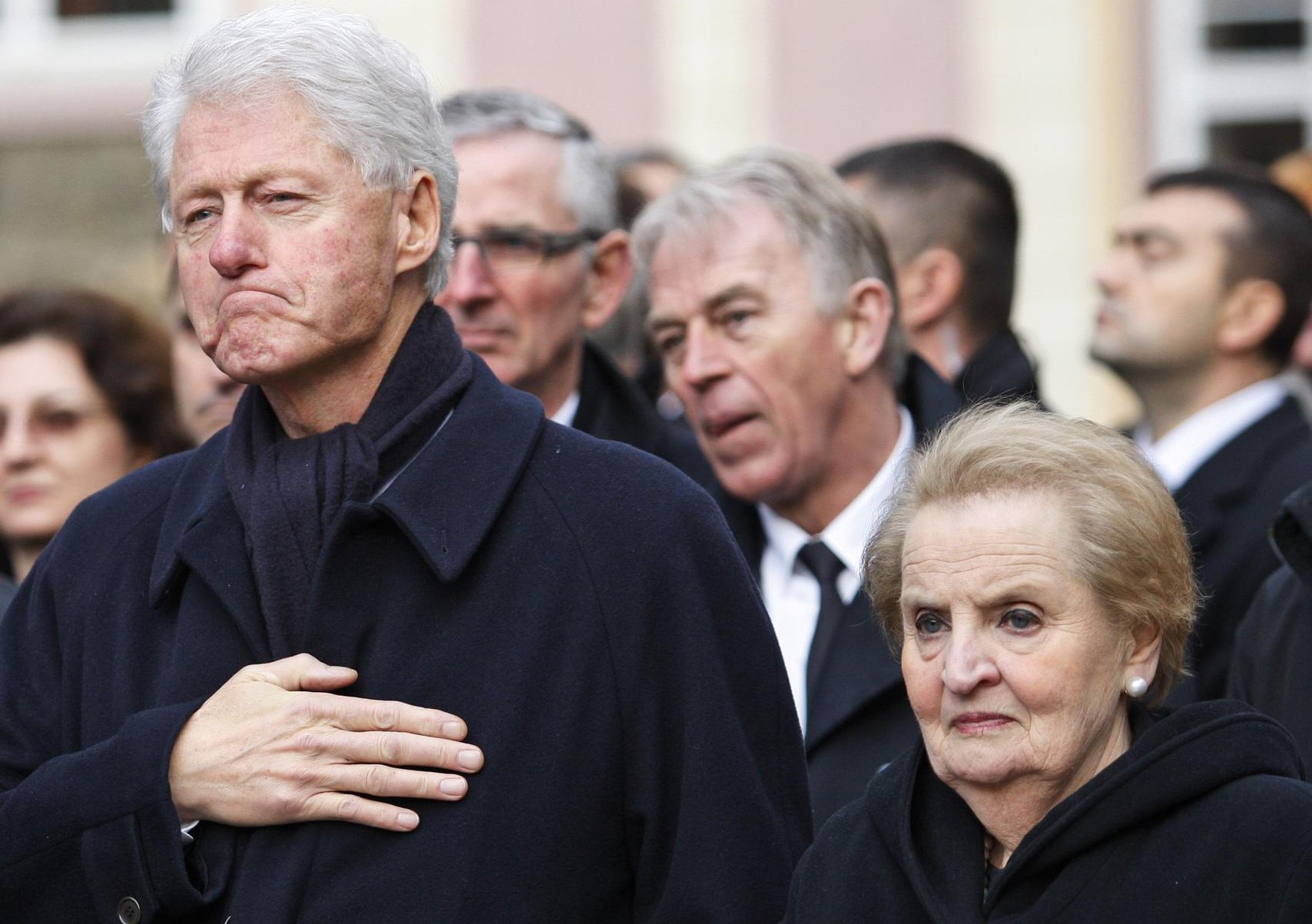Klinton i Olbrajt dolaze na Kosovo