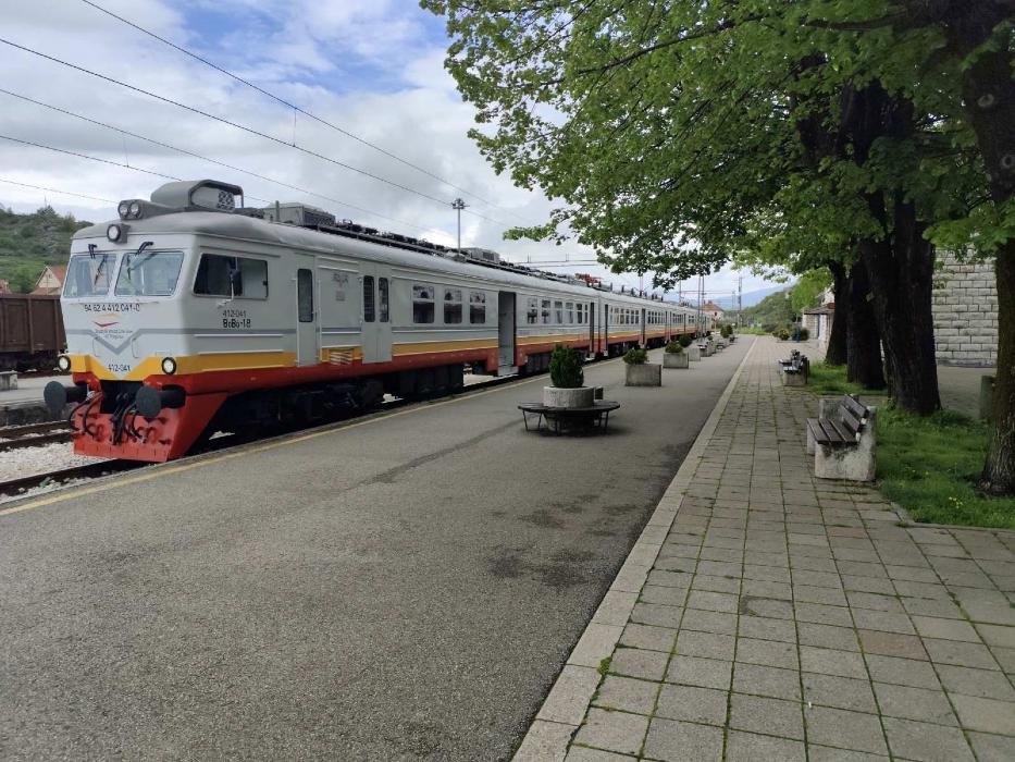 Podgorica: Uhapšen osumnjičeni za razbojništvo na peronu Željezničke stanice