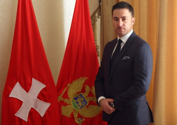 Bogdanović: Predstavnici opozicije upadali u kuće članova DPS