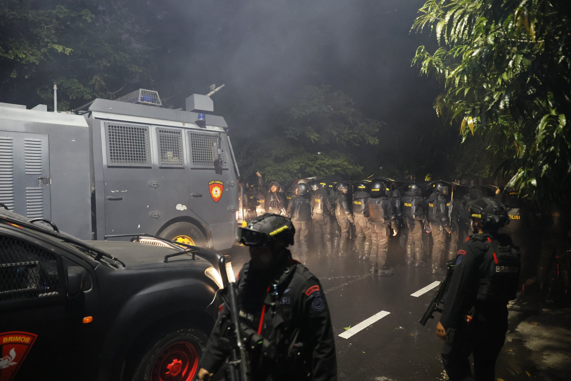 Predsjednik Indonezije obećao ukidanje privilegija poslanika, šest mrtvih na protestima