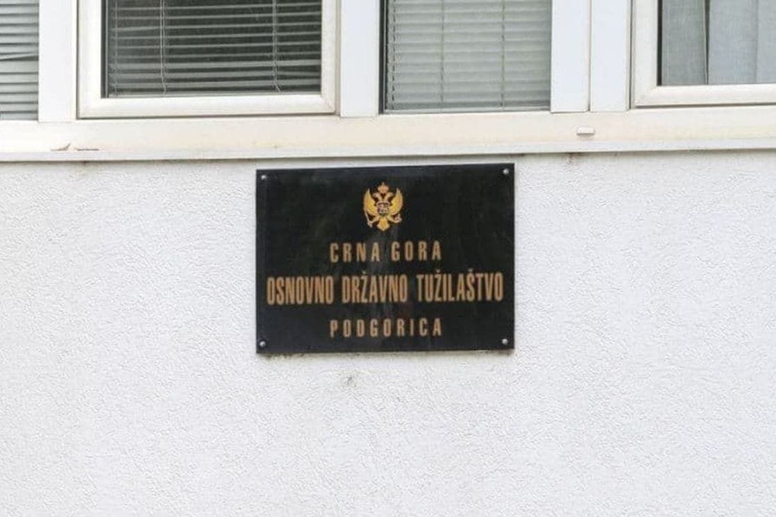 Podgorica: U stanu pronašli dva pištolja bez dozvole i municiju