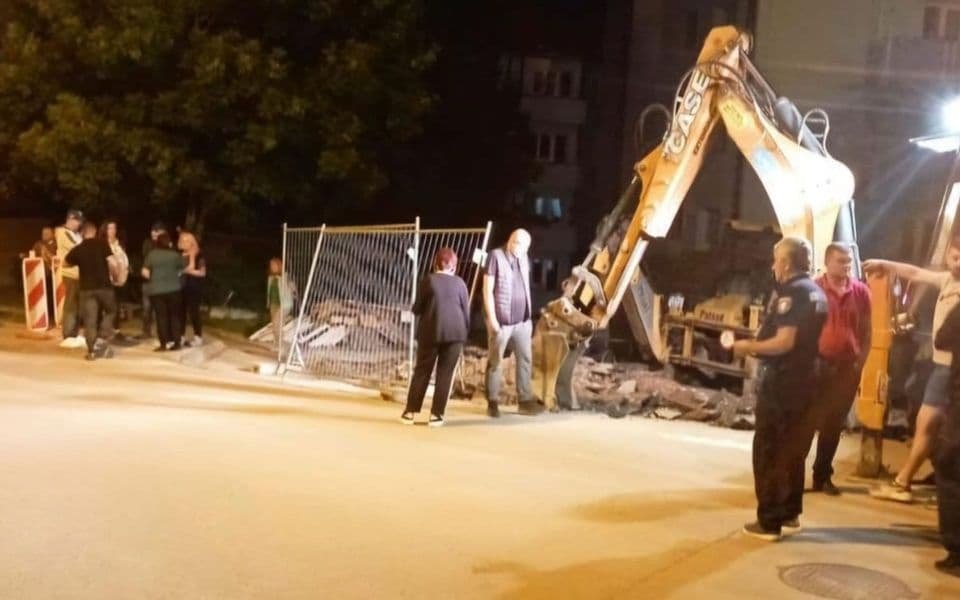 Gradilište otvoreno na silu u večernjim satima, Vraneš poručio stanarima da se odsele na selo