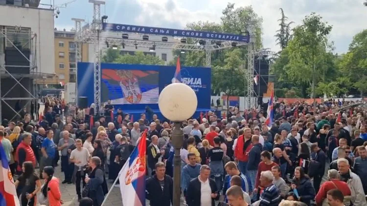 Miting SNS završen: Vučić optužio opoziciju da zloupotrebljava tragediju