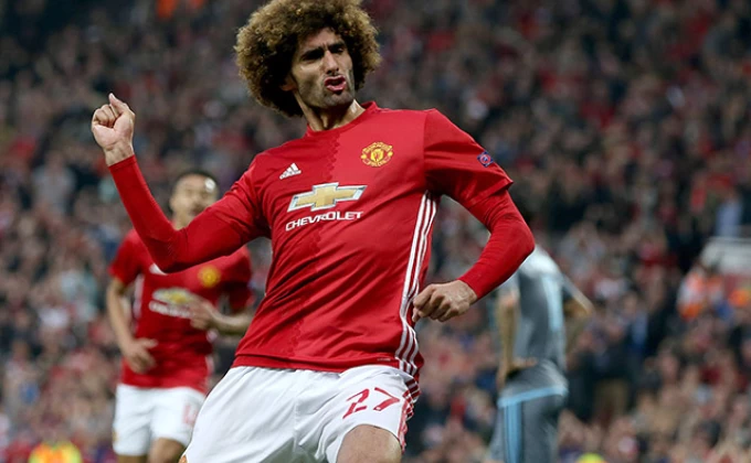 Felaini okačio kopačke o klin