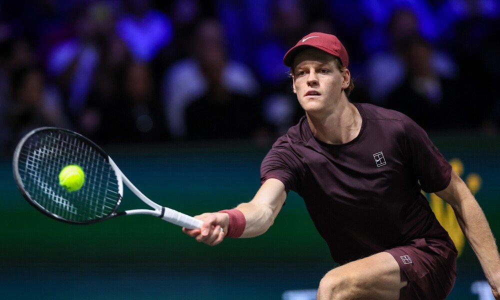 Siner osvojio Pariz za povratak na prvo mjesto