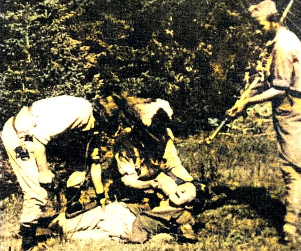 Četnički parastos: Episkop Ostojić, Bećković i Marko Kovačević
