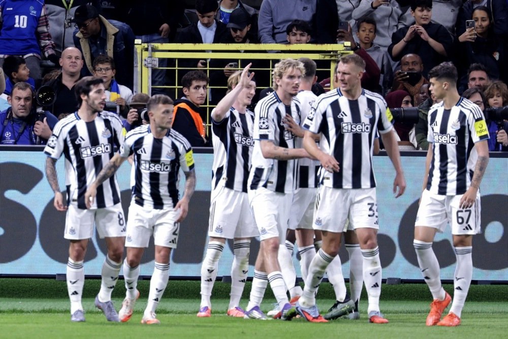 Novi šou Karabaga, Njukasl ubjedljiv