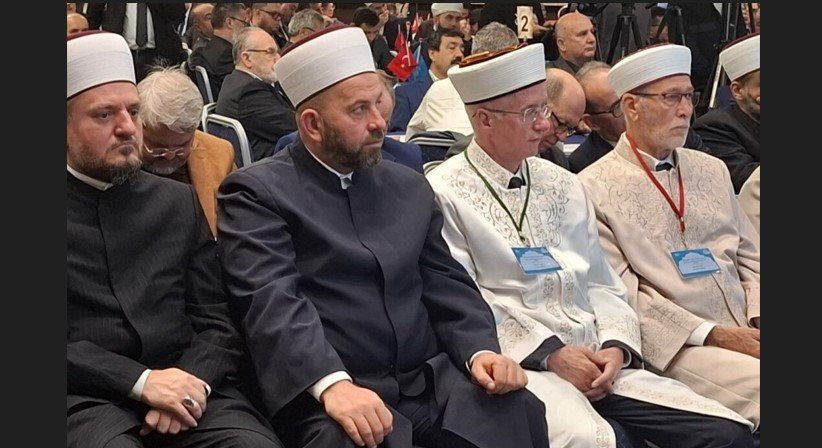 Reis Fejzić na skupu u Edirneu: Nemili događaji u Crnoj Gori izazvali zabrinutost među učesnicima iz islamskog svijeta