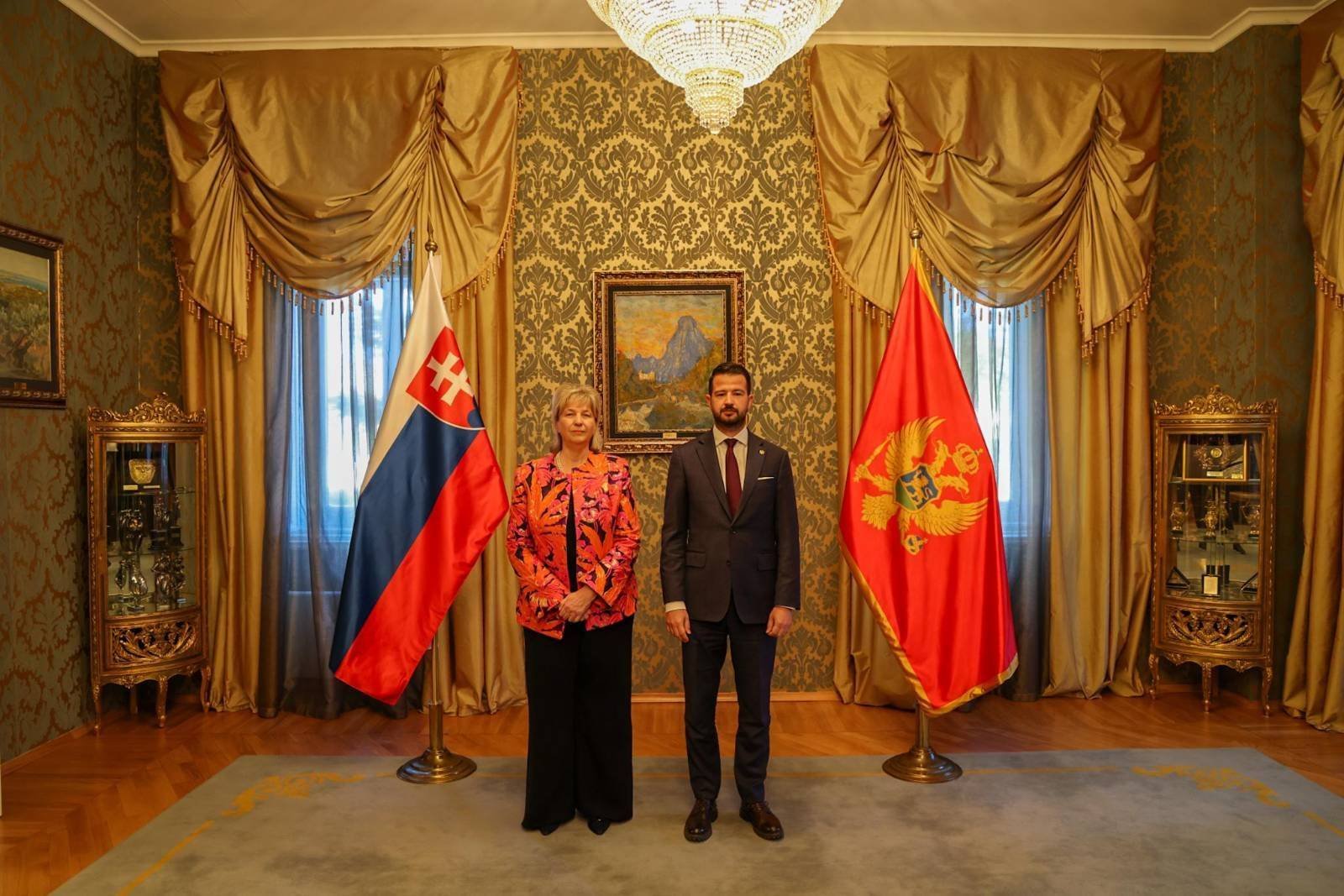 Milatović primio akreditivna pisma ambasadora Slovačke, Emirata, Koreje i Kazahstana