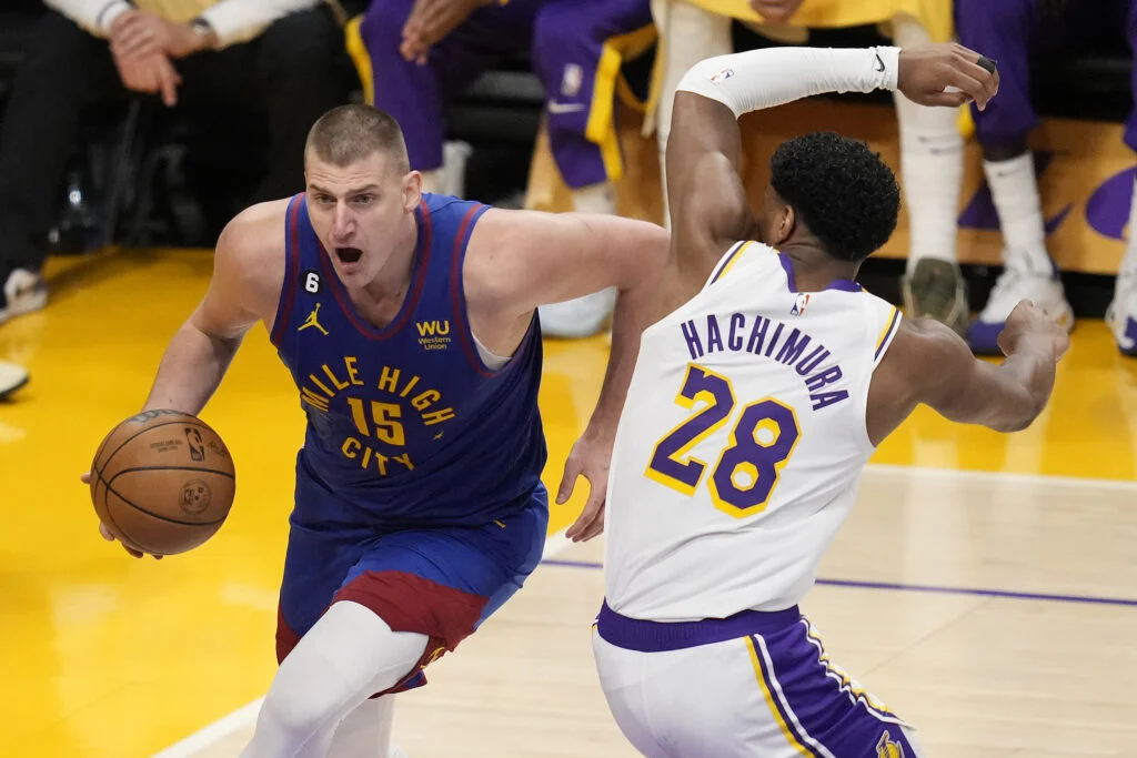 Denver na korak od finale, imaju 3-0 protiv Lejkersa