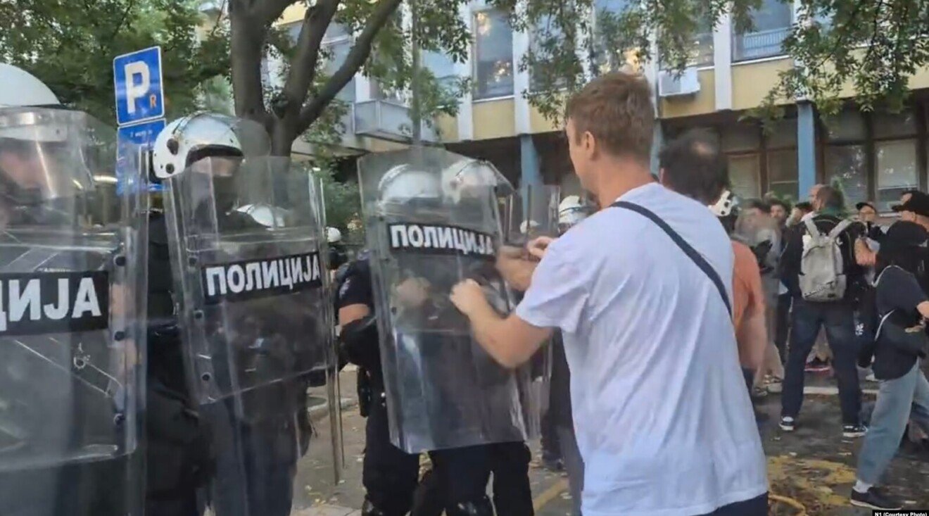 Blokada suda i tužilaštva u Novom Sadu, priveden student