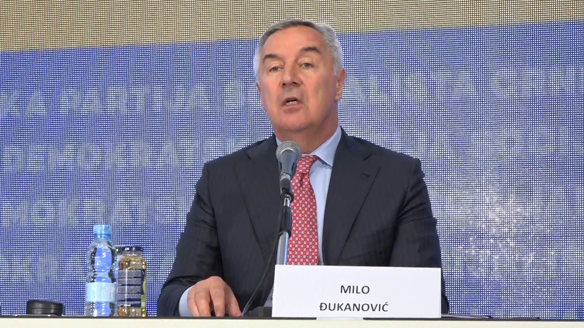 Đukanović: Bolje manjinska vlada nego posmrtni ostaci Krivokapićeve