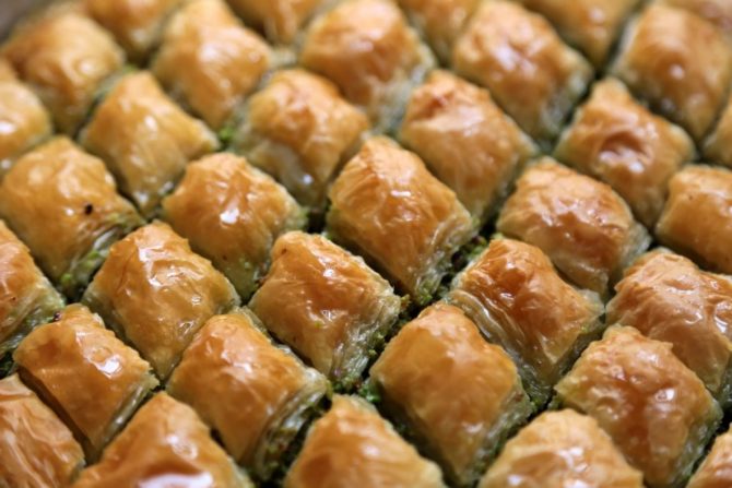 Da li znate koliko kalorija ima jedna baklava?