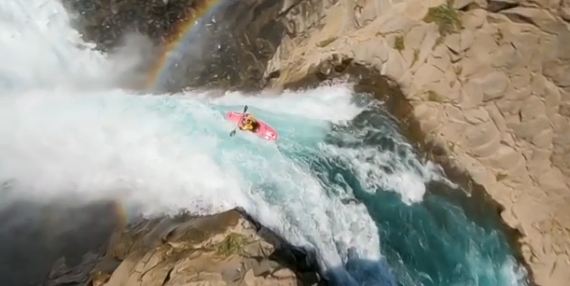 Kajakaš se spustio niz 40 metara visok vodopad: "Znao sam da mogu da umrem"