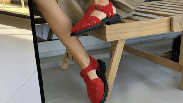 Retro je novi luksuz: Sandale iz djetinjstva sada se nose s potpisom dizajnera