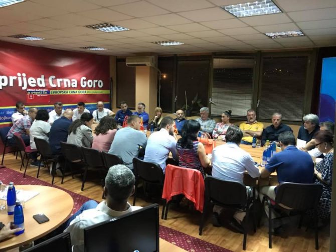 DPS Bar: Rukovodeća mjesta mladim i obrazovanim ljudima