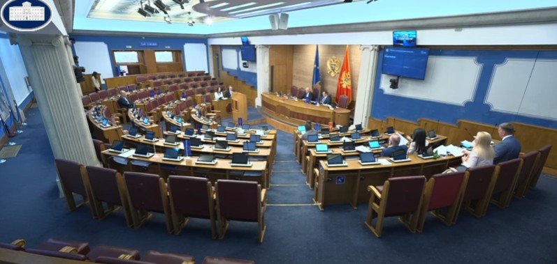 Nenezić: Da li Crna Gora u projekat aerodroma ulazi sa troškom od 50 miliona eura? Đeljošaj: Ne mogu da iznosim detalje