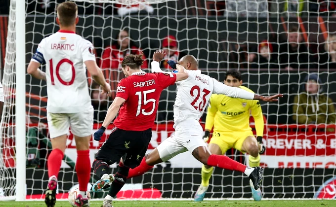 Šokantan remi Junajteda, minimalac Juventusa