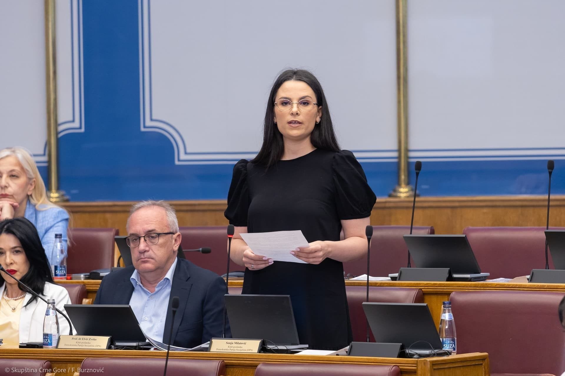 Sonja Popović: Boris Bogdanović da potpiše saopštenje i da prestane da se krije iza poslanica
