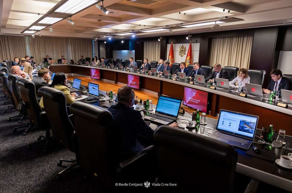 Sa telefonske sjednice Vlade: Razriješena Nikčević, naimenovan Vukčević