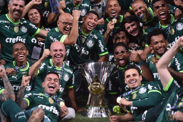 Palmeiras šampion "najluđe" sezone, Peleov klub ispao poslije 111 godina