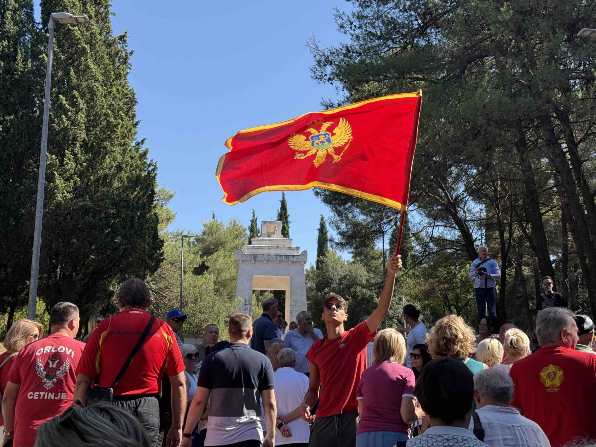 Protestno okupljanje građana na Gorici - Radoman: Crna Gora je podijeljena oštrim vrednosim linijama razgraničenja