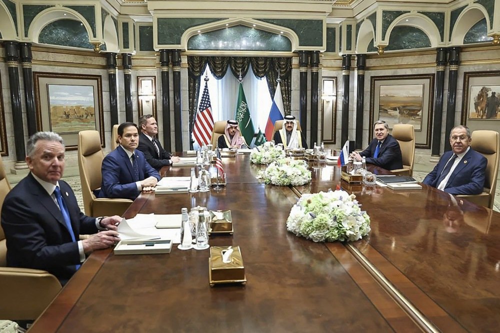 Rubio i Lavrov se sastaju u Kuala Lumpuru, Tramp zaoštrava retoriku prema Putinu