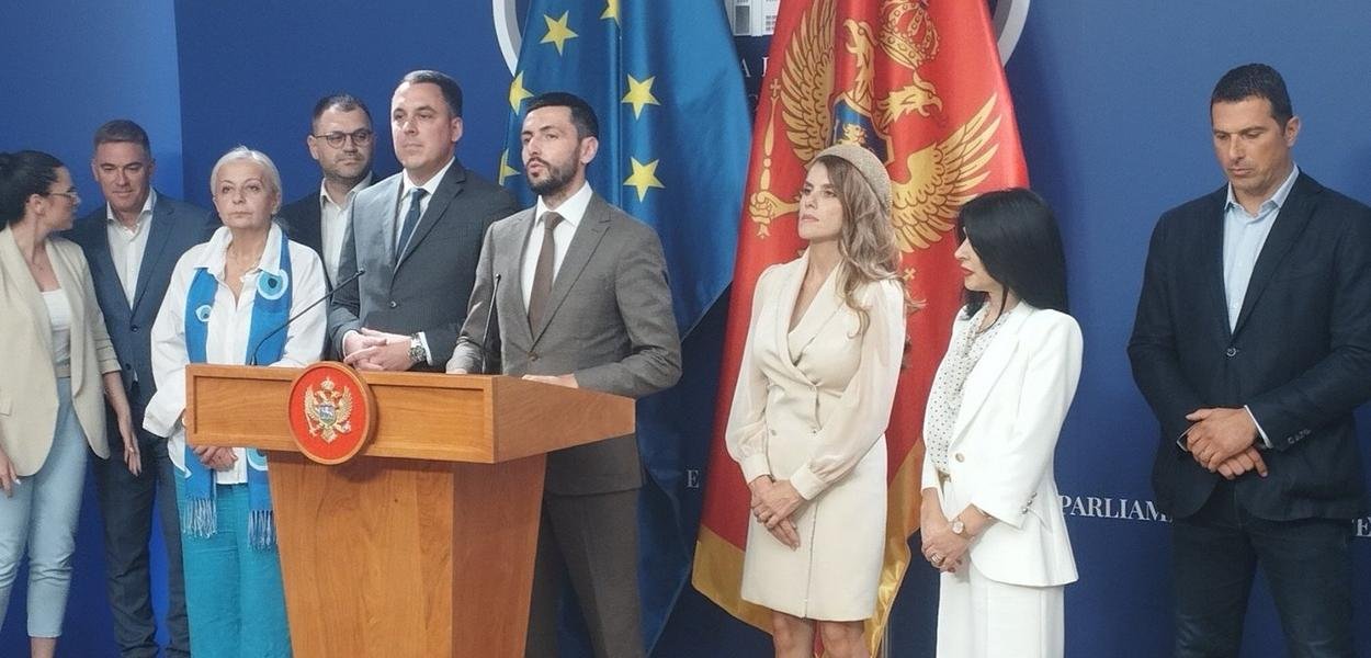 DPS: Kad pominje sprege s kriminalom, Ivanović da počne od Kluba poslanika PES-a