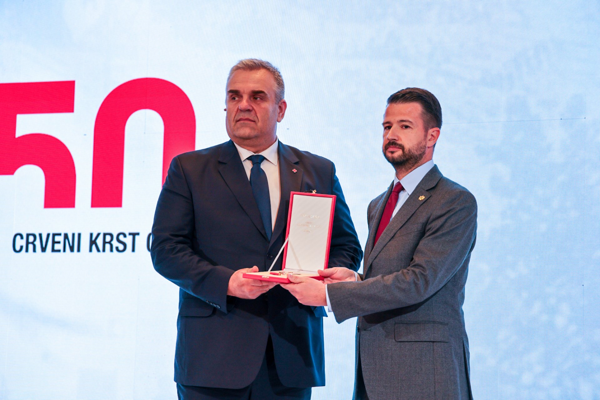 Milatović odlikovao Crveni krst Ordenom crnogorske zastave I stepena