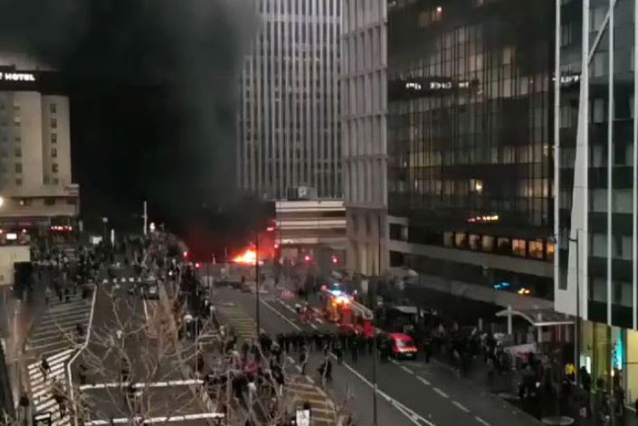 Na protestu u Parizu izbio požar, evakusana stanica