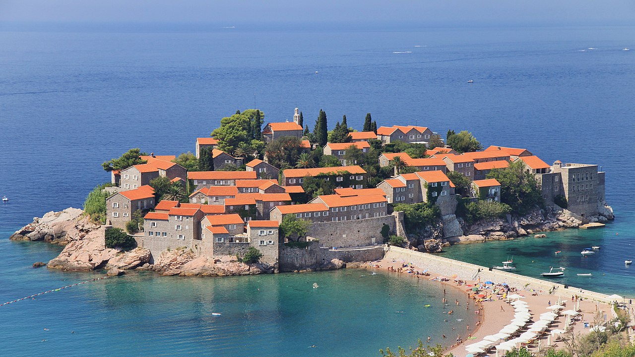 Sveti Stefan zaključan ovog ljeta, Aman resorts do kraja godine napušta Crnu Goru?