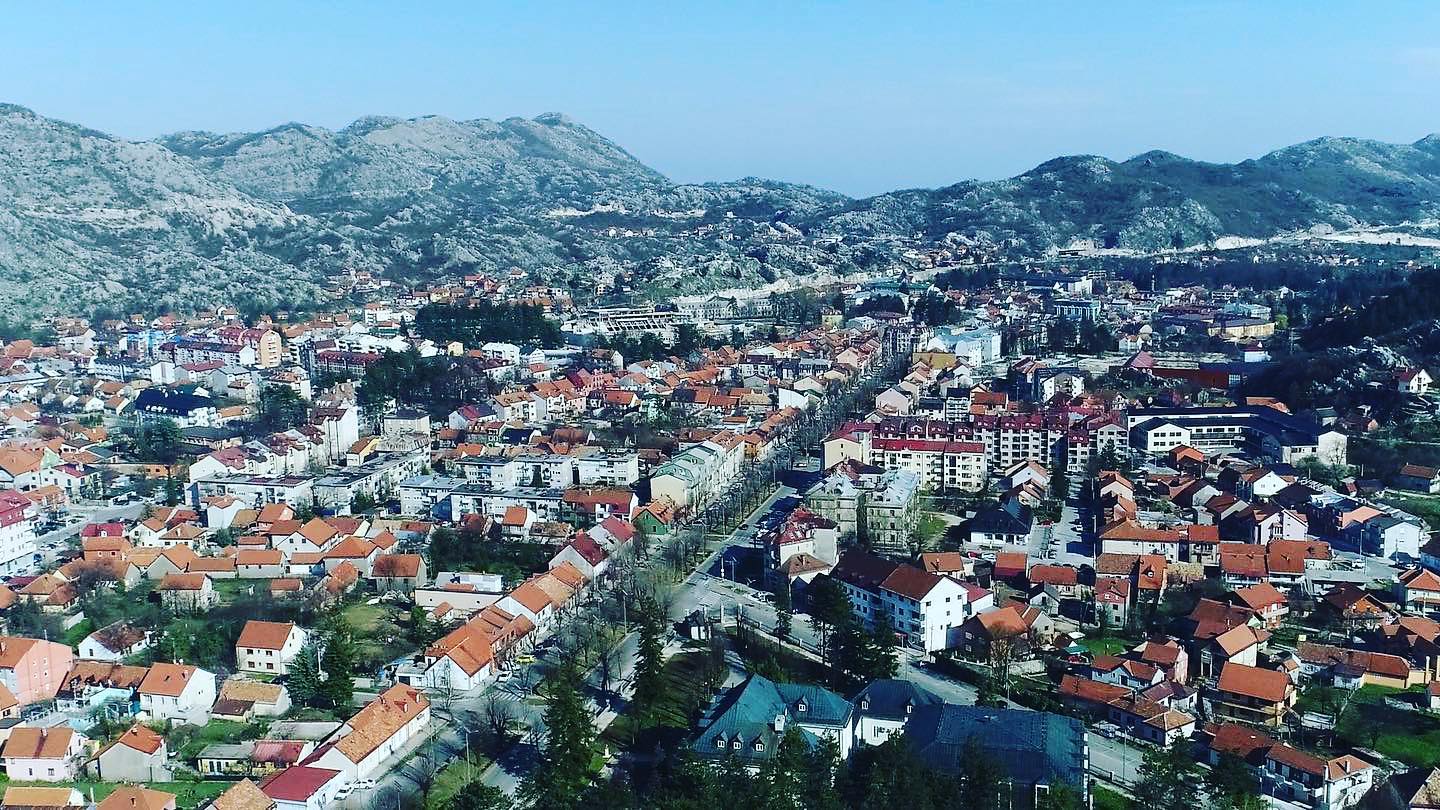 U neđelju svi na Cetinje!