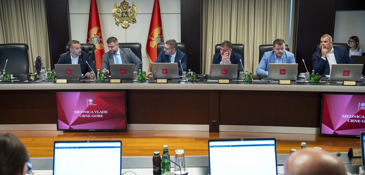 Specijalni kontrolor ANB-a ispred premijera i potpredsjednika Vlade: Buriću plata 2.076 eura, Spajiću 2.048...