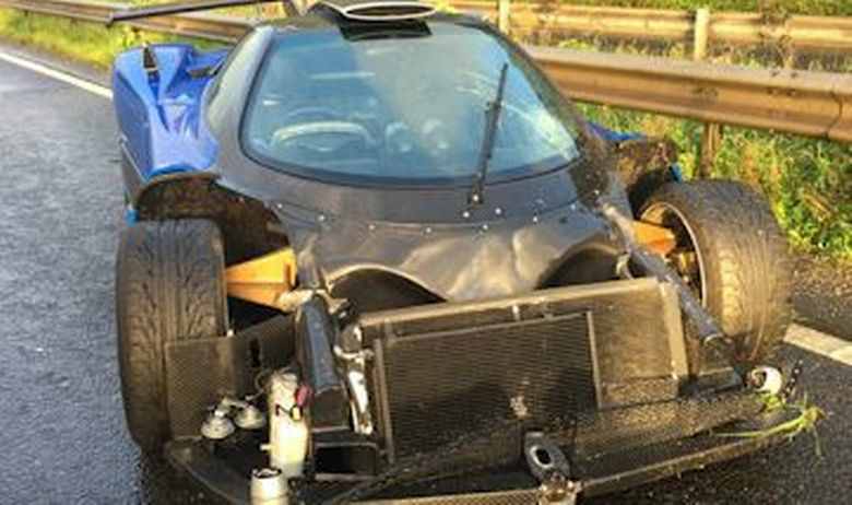 Oštetio unikatni automobil