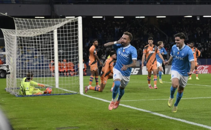 Napoli savladao Atalantu, Krstović na klupi