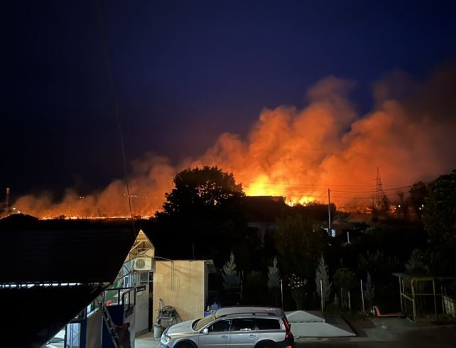 Veliki požar u Donjoj Gorici, pet vozila na terenu, odbranjena jedna kuća