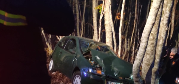 Saobraćajna nezgoda na Ivanovim koritima, teže povrijeđena jedna osoba