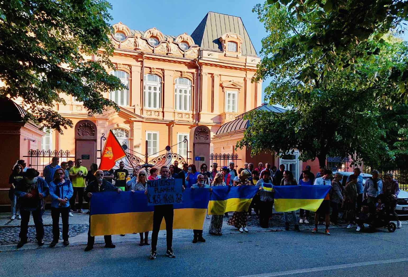 Cetinje i danas za Ukrajinu: Nikad nećete ugasiti ukrajinski žar!
