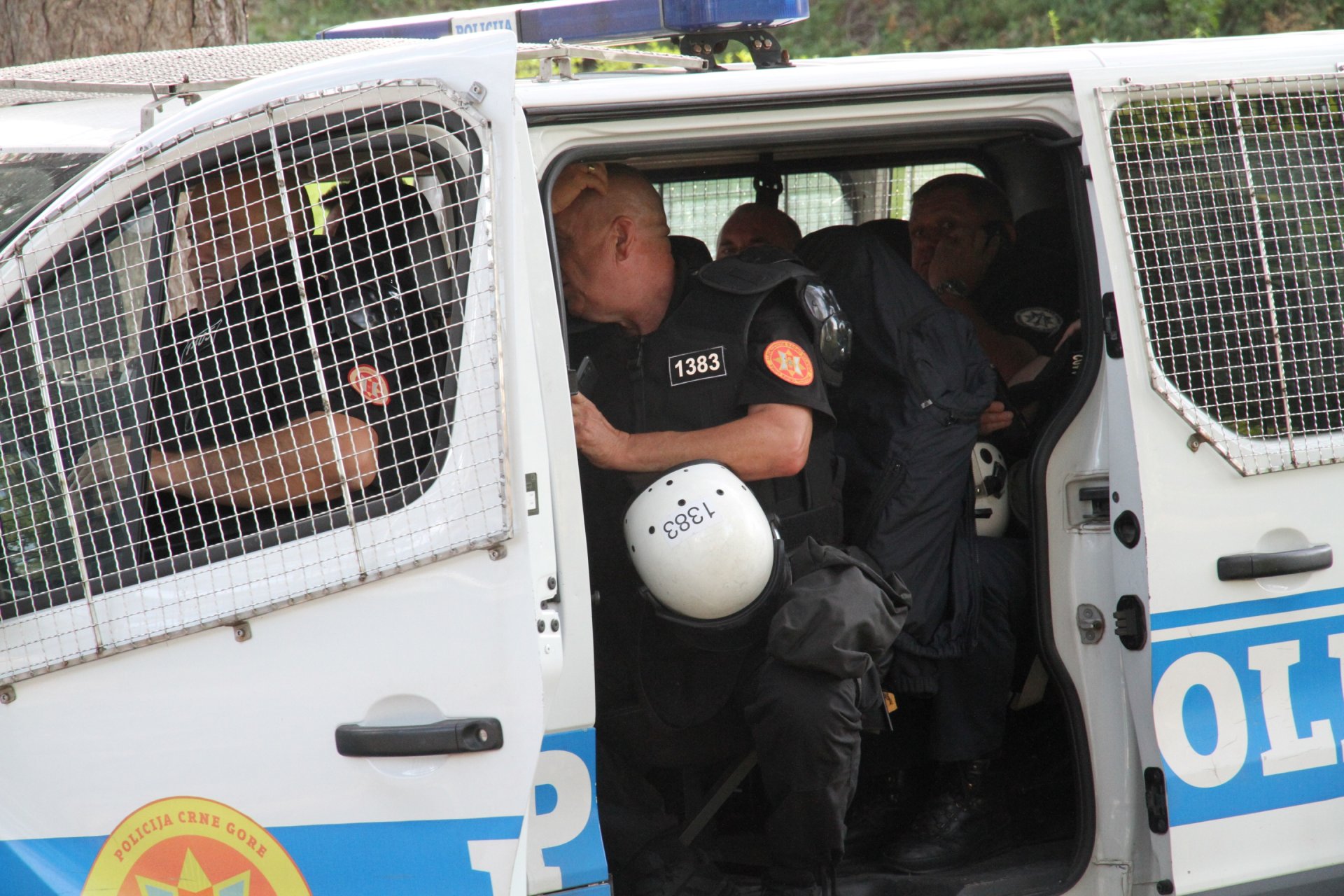 Za 24 sata 17 saobraćajnih nezgoda, jedna osoba poginula