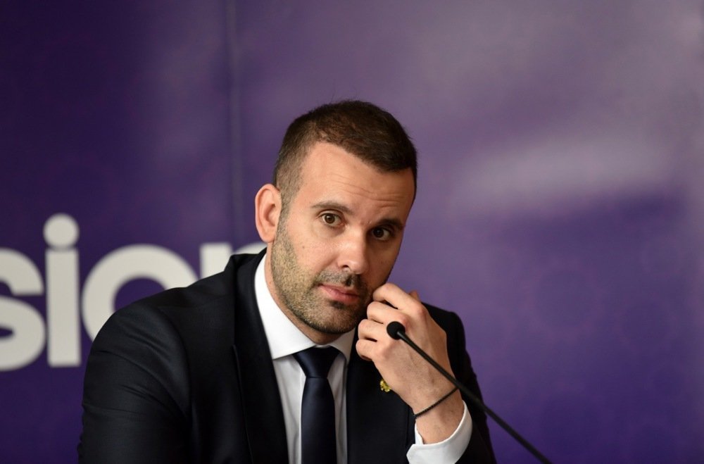 MANS o premijerovoj objavi na mreži X: Površnost ili manipulacija?